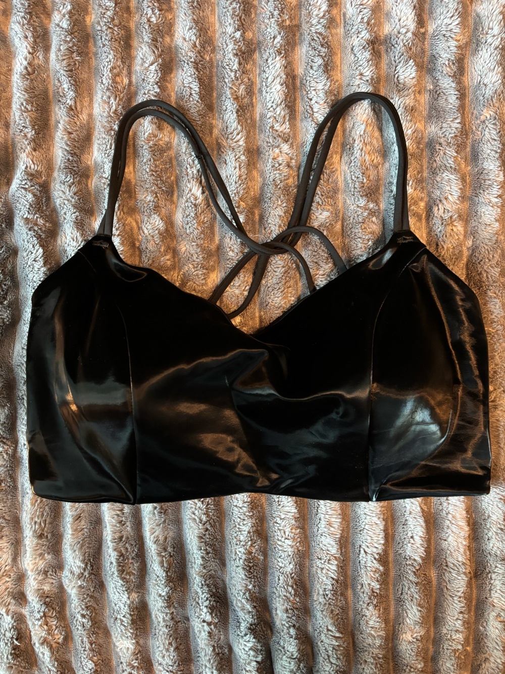 Victoria Secrete VSX Faux Leather Sports Bra Size Large DD